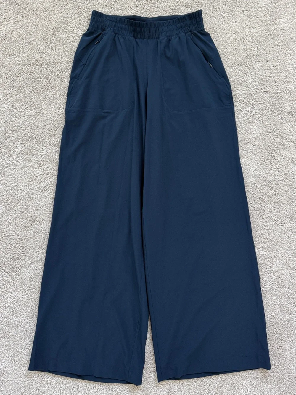 lululemon athletica Swift Wide-Leg Pants size 6 navy